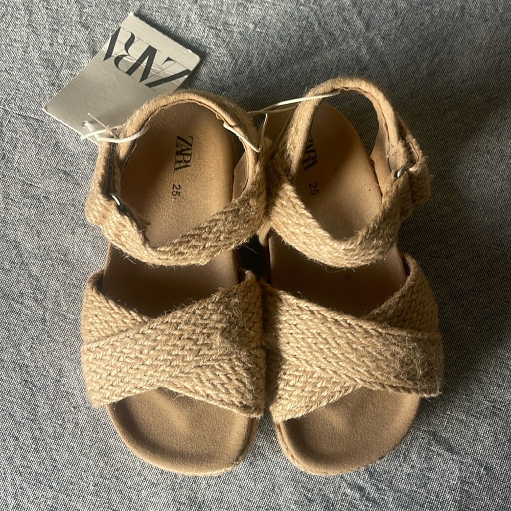 NWT ZARA Girls Sandals Size 9